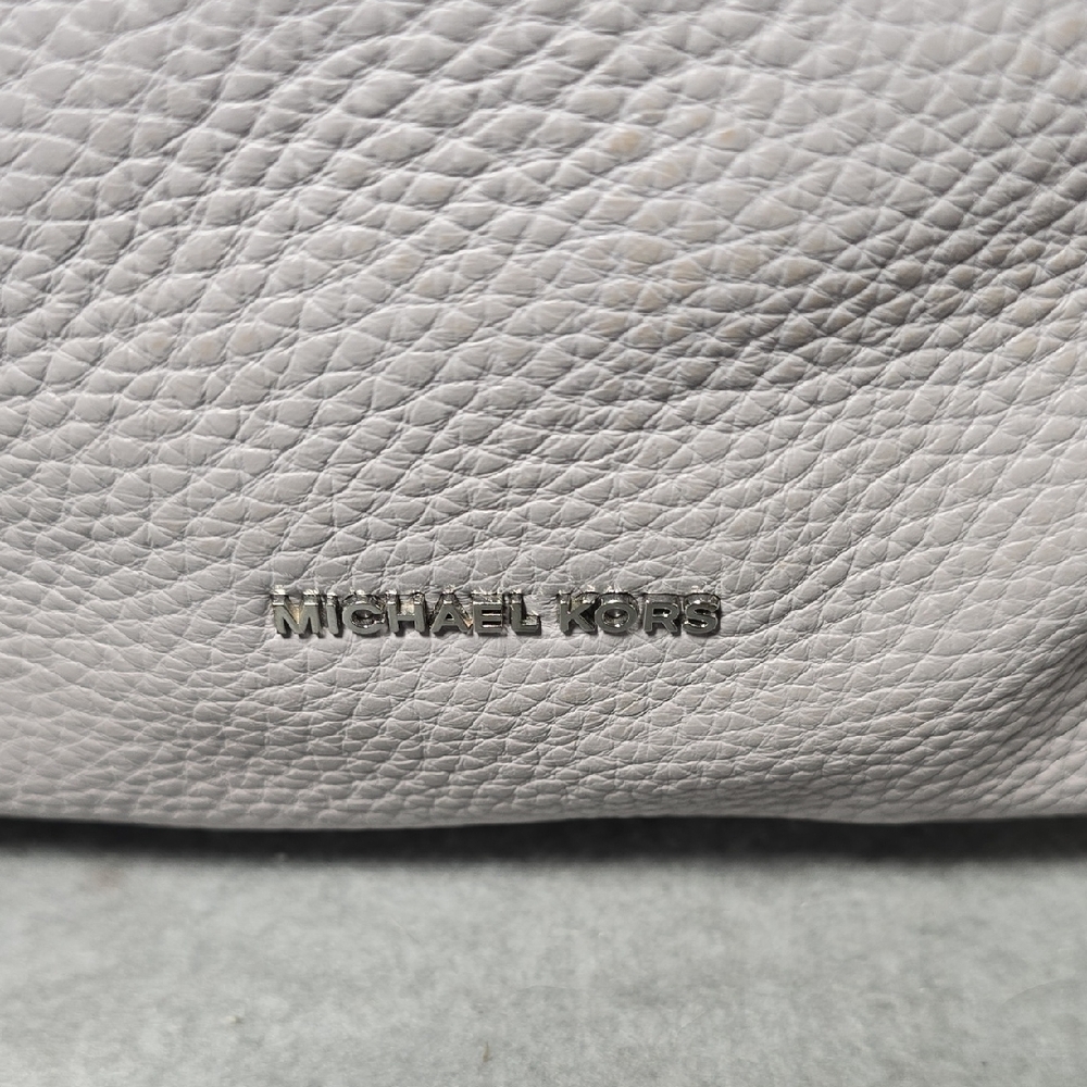 Micheal Kors Lilac/Grey Pebble Leather Hobo Bag RARE - Picture 2 of 13